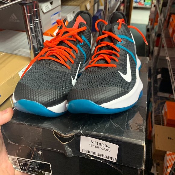 nike red and white running shoes